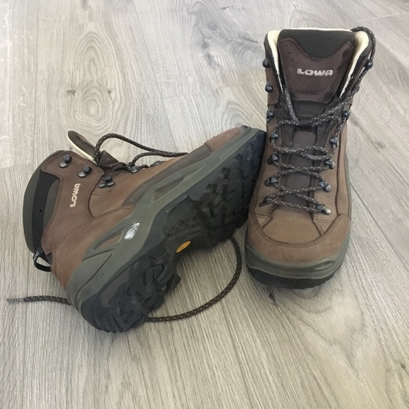 Lowa renegade leather lined Clearance